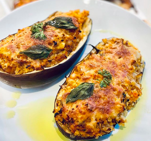 Stuffed aubergines with millet groats and mozzarella